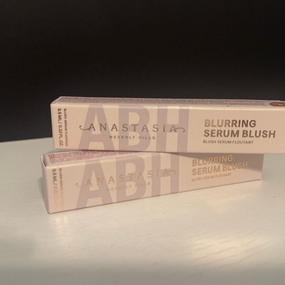 Anastasia Beverly Hills Blurring Serum Blush in Pink Packaging